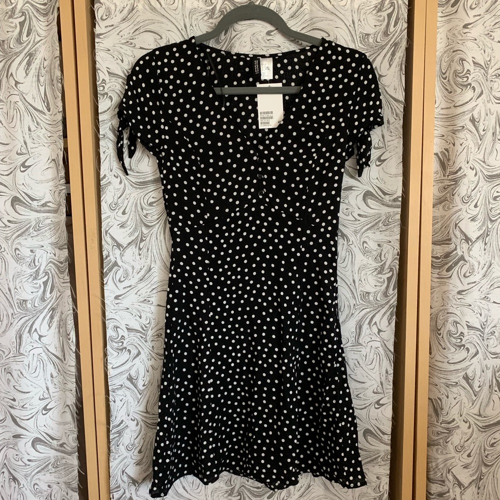h&m v-neck polka dot dress